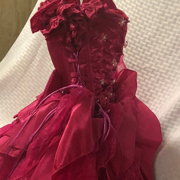 Formal dress - Picture 4 of 4